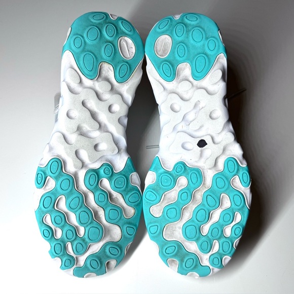 Nike Women's Renew Lucent Running Sneakers Size- 8 - Picture 9 of 9